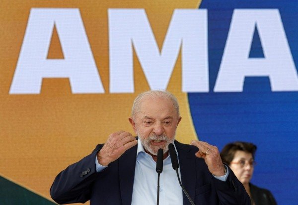O presidente do Brasil, Luiz Inácio Lula da Silva, discursa durante a cerimônia do Dia da Amazônia no Palácio do Planalto, em Brasília, em 8 de setembro de 2026. Lula formalizou a demarcação de áreas de preservação ambiental