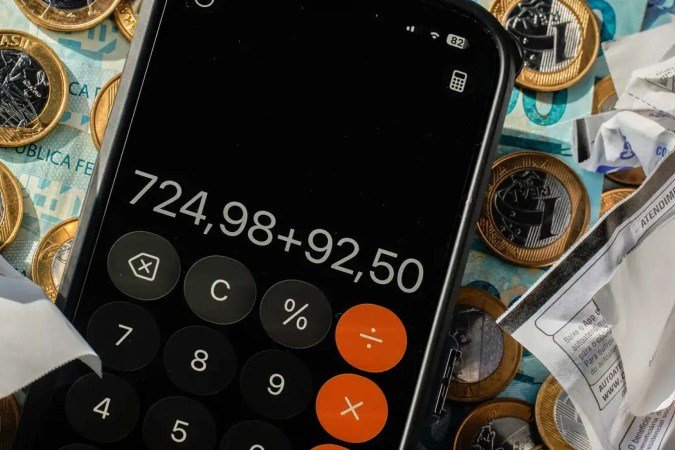 Embora 52% vejam a economia do País como ruim ou péssima, 43% projetam melhoria na própria situação financeira nos próximos meses - (crédito: Rafa Neddermeyer/Agência Brasil) Embora 52% vejam a economia do País como ruim ou péssima, 43% projetam melhoria na própria situação financeira nos próximos meses - (crédito: Rafa Neddermeyer/Agência Brasil)