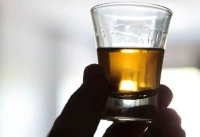 Ag&ecirc;ncia Nacional do Petr&oacute;leo aprova medidas para coibir uso de etanol combust&iacute;vel na produ&ccedil;&atilde;o de bebidas clandestinas -  (crédito: Arquivo/EBC)