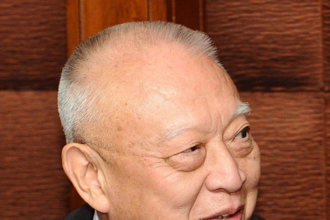 Tung Chee-Hwa foi o primeiro Chefe do Executivo da Região Administrativa Especial de Hong Kong da República Popular da China. - (crédito: Wikimedia Commons) Tung Chee-Hwa foi o primeiro Chefe do Executivo da Região Administrativa Especial de Hong Kong da República Popular da China. - (crédito: Wikimedia Commons)