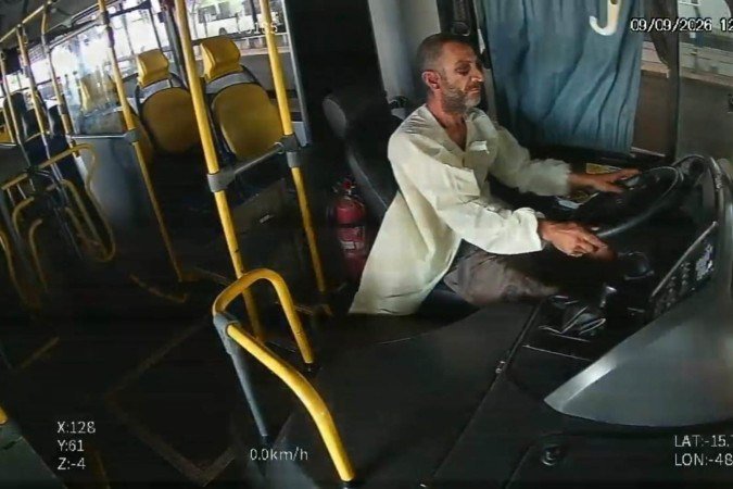Homem foge de hospital e furta ônibus - (crédito: Material cedido ao Correio) Homem foge de hospital e furta ônibus - (crédito: Material cedido ao Correio)