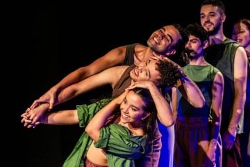 Bailarinos da São Paulo Escola de Dança em cena -  (crédito: Samira Dantas/Divulgação)