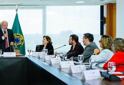 A senadora Leila Barros (PDT-DF), relatora da matéria, foi à cerimônia   -  (crédito: Ricardo Stuckert/PR) -A senadora Leila Barros (PDT-DF), relatora da matéria, foi à cerimônia   -  (crédito: Ricardo Stuckert/PR)