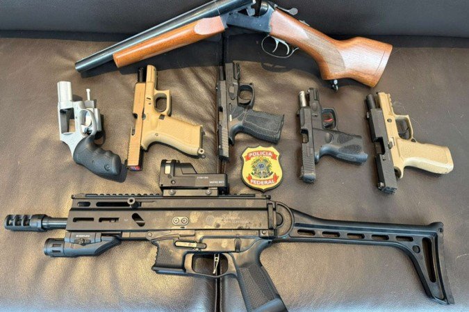PF apreende 7 armas em operação que mira Mario Frias por 'Dark Horse' - Foto