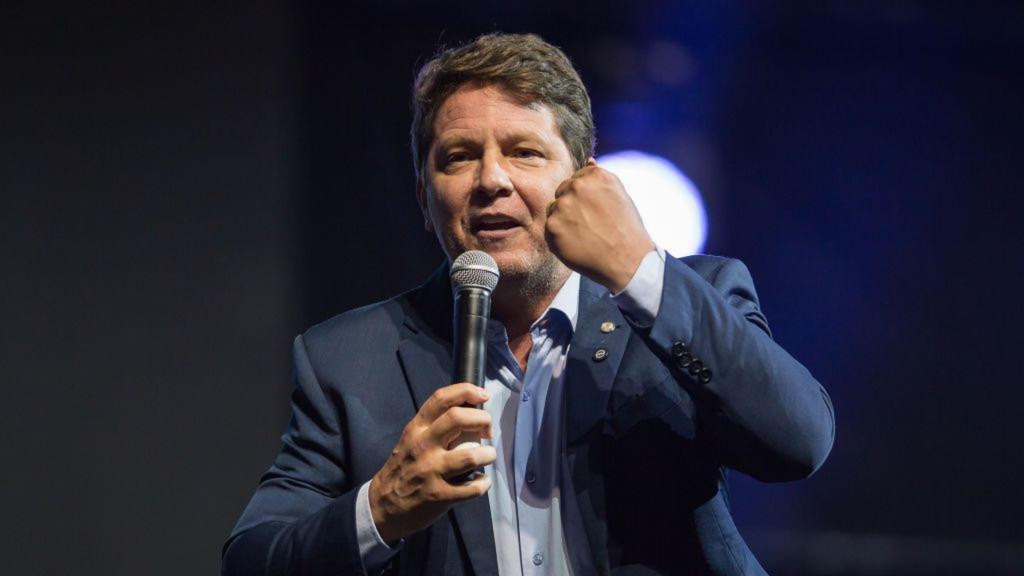 Quem é Mario Frias, ator de 'Malhação' que foi secretário de Bolsonaro e agora é alvo da Polícia Federal por 'Dark Horse'