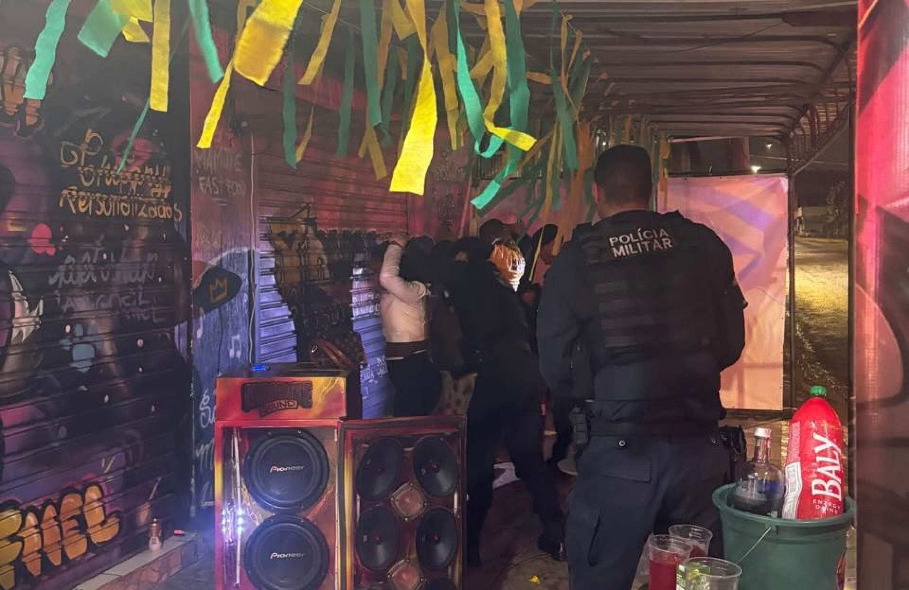 Distribuidoras burlam medida e estendem funcionamento além da meia-noite no DF