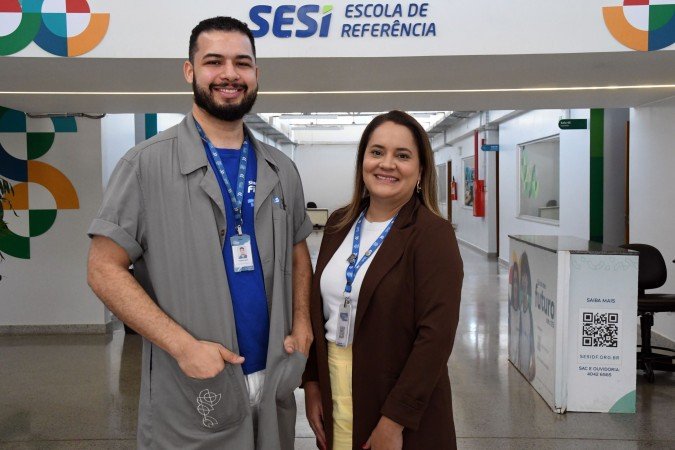 Professor Manuel Jesus com a gerente Thaysa Tonh&aacute;, do Sesi/Senai