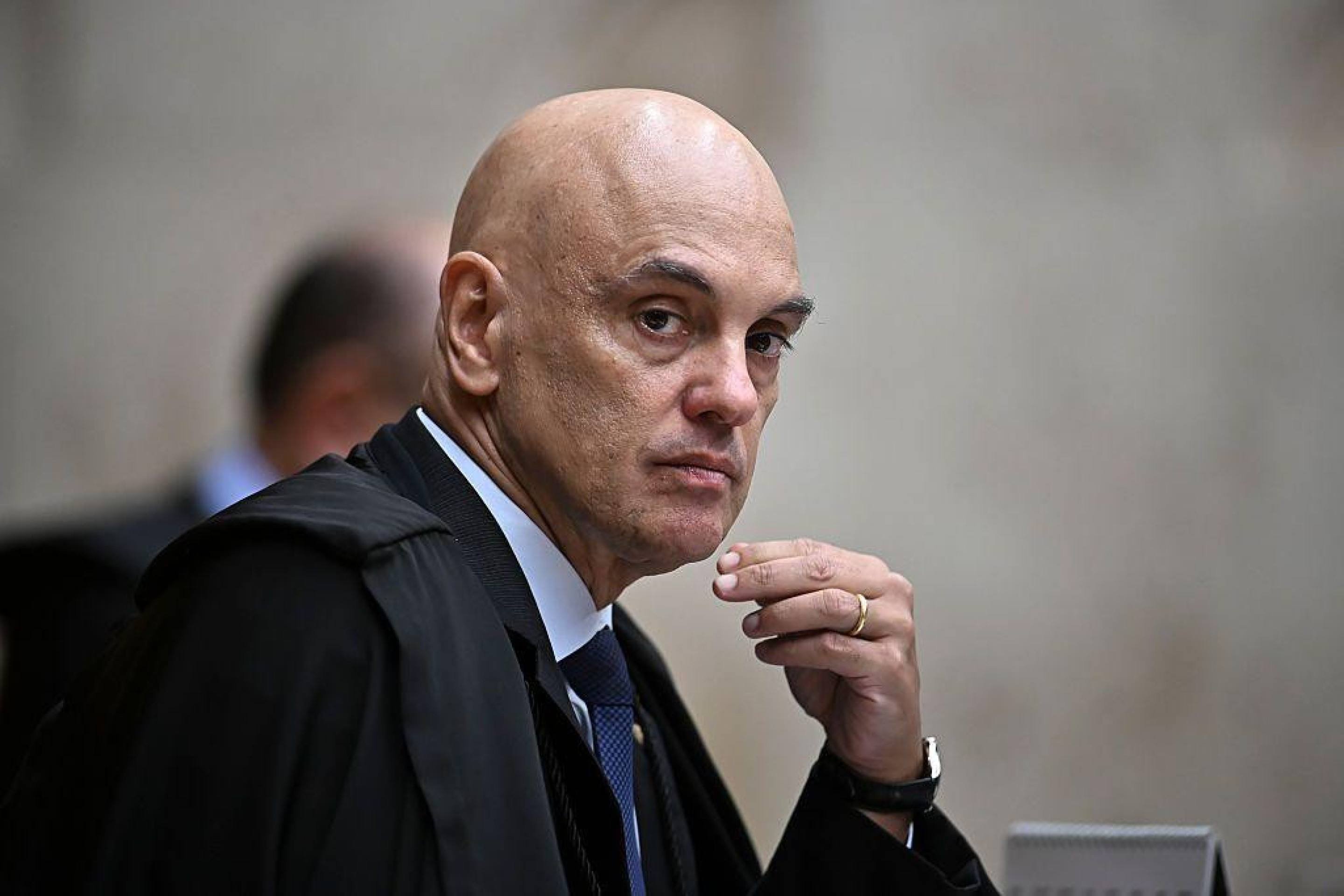 O apelo de Alexandre de Moraes para que se levante todo o sigilo do caso Master e tenha julgamento conjunto com Mendonça