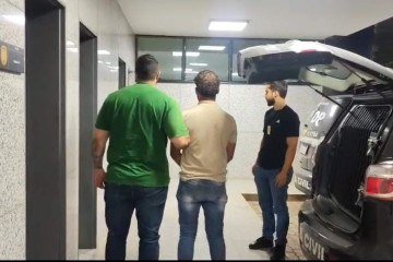 O segurança foi preso em um ônibus ao tentar fugir para Goiás. O veículo foi interceptado por policiais militares. Na delegacia, confessou o crime - (crédito: Divulgação/PCDF) O segurança foi preso em um ônibus ao tentar fugir para Goiás. O veículo foi interceptado por policiais militares. Na delegacia, confessou o crime - (crédito: Divulgação/PCDF)