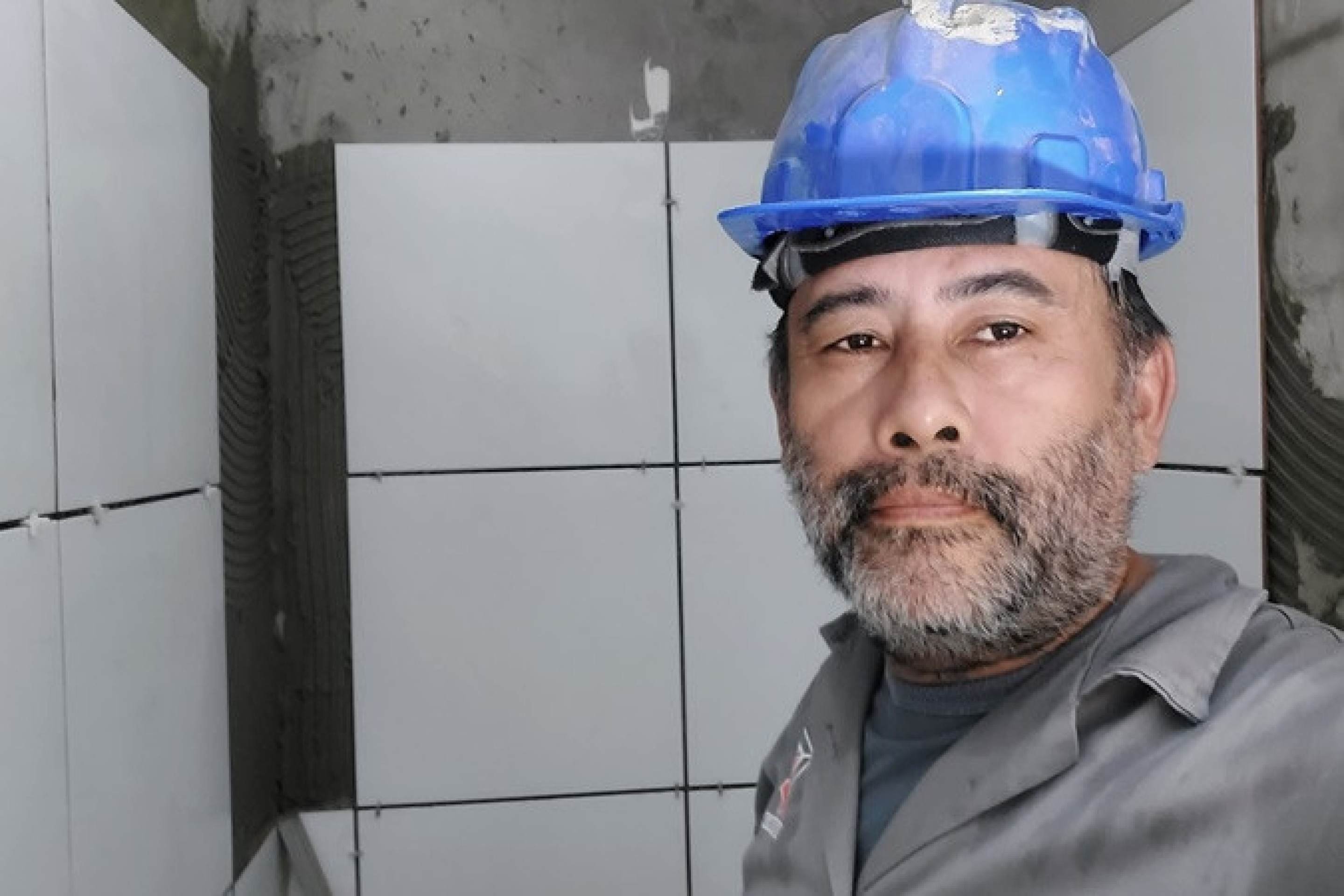 Pedreiro ganha R$ 21 mil no TRT sem advogado e começa faculdade de direito