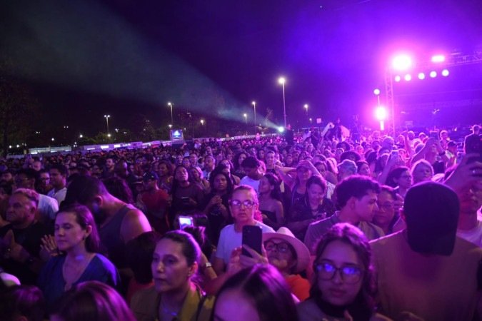 Show de Caetano Veloso no Taguaparque neste domingo (13/9)