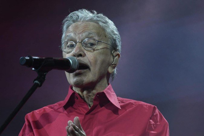 Show de Caetano Veloso no Taguaparque neste domingo (13/9)