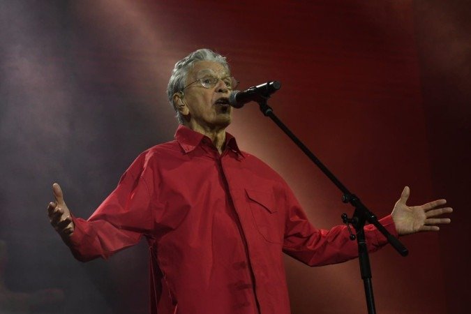 Show de Caetano Veloso no Taguaparque neste domingo (13/9)