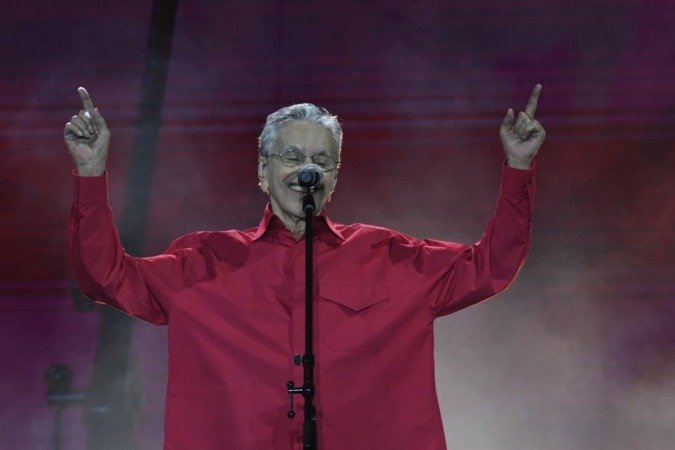 Show de Caetano Veloso no Taguaparque neste domingo (13/9)