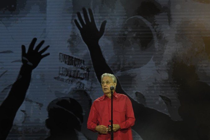Show de Caetano Veloso no Taguaparque neste domingo (13/9)