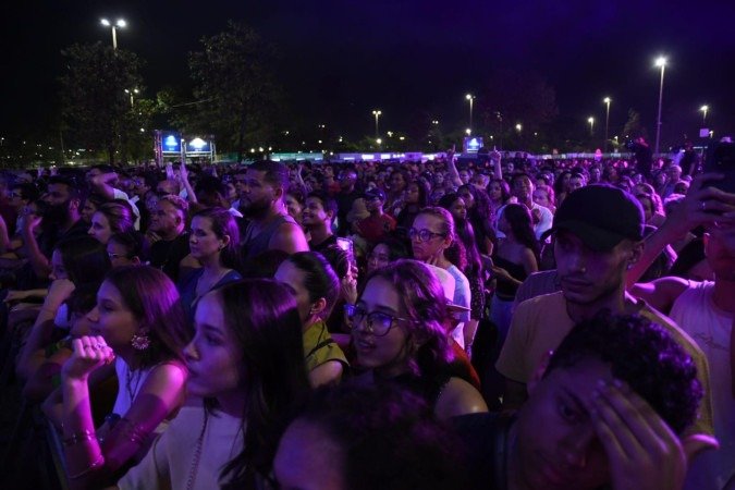 Show de Caetano Veloso no Taguaparque neste domingo (13/9)