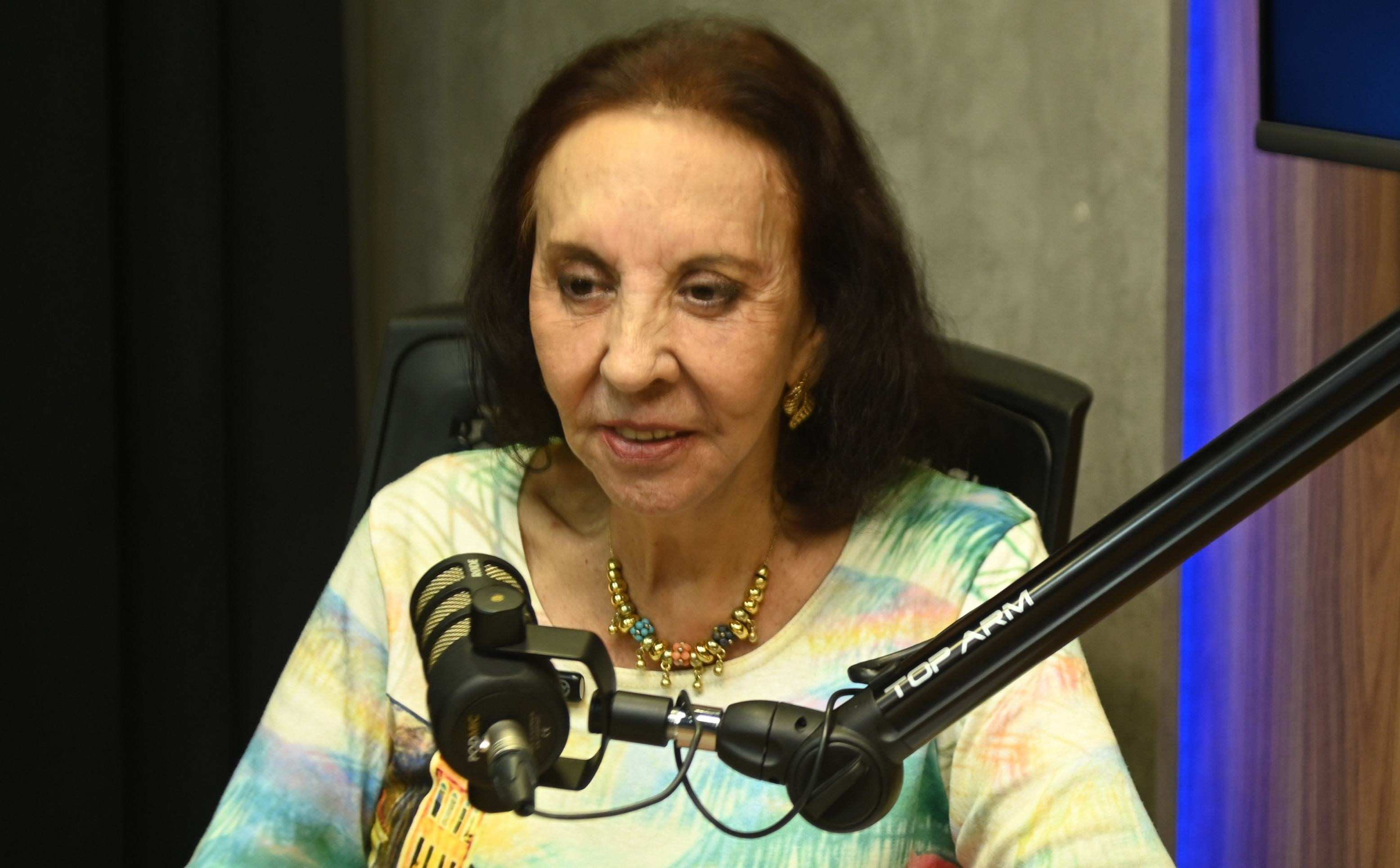 Maria de Lourdes Abadia defende reformulação de políticas para vulneráveis