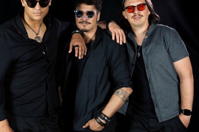 Paulo Sarvi (voz), Hudson Marques (guitarra) e Luis Guillermo são os integrantes da banda Mundo Genércio, anfitriã do festival - (crédito: Divulgação) Paulo Sarvi (voz), Hudson Marques (guitarra) e Luis Guillermo são os integrantes da banda Mundo Genércio, anfitriã do festival - (crédito: Divulgação)