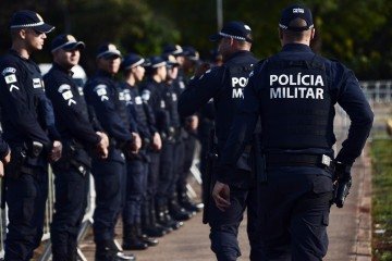 Policial militar morre durante treinamento no Lago Paranoá - (crédito: Minervino Júnior/CB/D.A.Press) Policial militar morre durante treinamento no Lago Paranoá - (crédito: Minervino Júnior/CB/D.A.Press)