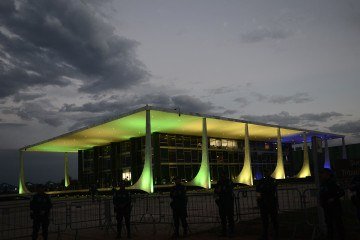 Prédio do STF foi isolado para apuração -  (crédito: Minervino Júnior/CB/D.A.Press)