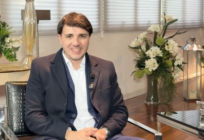 Sabatina exclusiva com Renan Santos, candidato do Miss&atilde;o &agrave; Presid&ecirc;ncia da Rep&uacute;blica. -  (crédito:  Reprodu&ccedil;&atilde;o/REDE TV) -Sabatina exclusiva com Renan Santos, candidato do Miss&atilde;o &agrave; Presid&ecirc;ncia da Rep&uacute;blica. -  (crédito:  Reprodu&ccedil;&atilde;o/REDE TV)