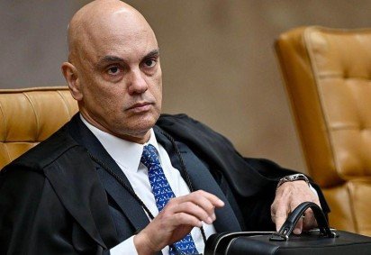 Moraes acusou Mendonça de agir com motivação política -  (crédito: BBC Geral) -Moraes acusou Mendonça de agir com motivação política -  (crédito: BBC Geral)