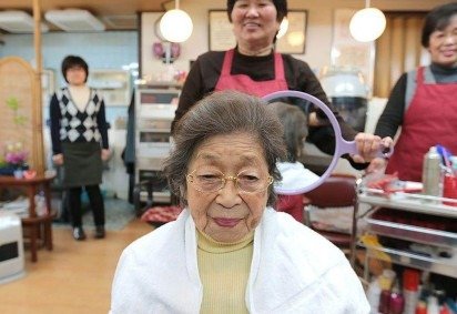 Acredita-se que a alimentação japonesa, composta principalmente de peixes, verduras e arroz, seja um dos motivos da longevidade da população do país -  (crédito: Getty Images) -Acredita-se que a alimentação japonesa, composta principalmente de peixes, verduras e arroz, seja um dos motivos da longevidade da população do país -  (crédito: Getty Images)