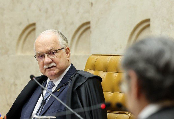 Edson Fachin em Sessão plenária extraordinária do STF - 15/09/2026
 -  (crédito: Rosinei Coutinho/STF)