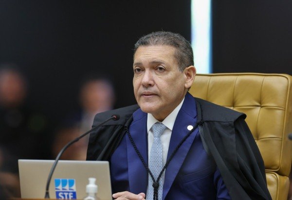 Nunes Marques se declarou impedido após a divulgação das conversas, mas Fux participou da sessão  -  (crédito: Rosinei Coutinho/STF)