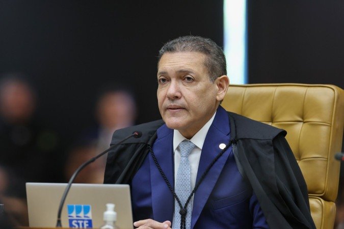 Nunes Marques se declarou impedido após a divulgação das conversas, mas Fux participou da sessão - (crédito: Rosinei Coutinho/STF) Nunes Marques se declarou impedido após a divulgação das conversas, mas Fux participou da sessão - (crédito: Rosinei Coutinho/STF)