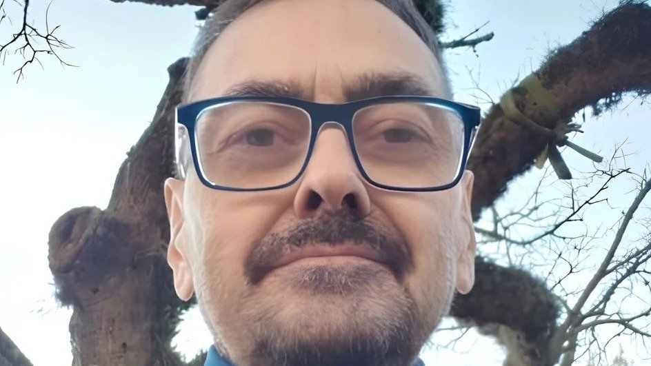 Paulo Cesar Martin, o radialista e jornalista conhecido como Pauleta, que morreu nesta ter&ccedil;a-feira aos 62 anos -  (crédito: Arquivo pessoal)