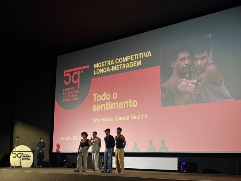 Equipe de 'odo o sentimento' apresenta o longa que marca a quarta noite de Mostra Competitiva -  (crédito: Isabela Berrogain/CB D.A Press)