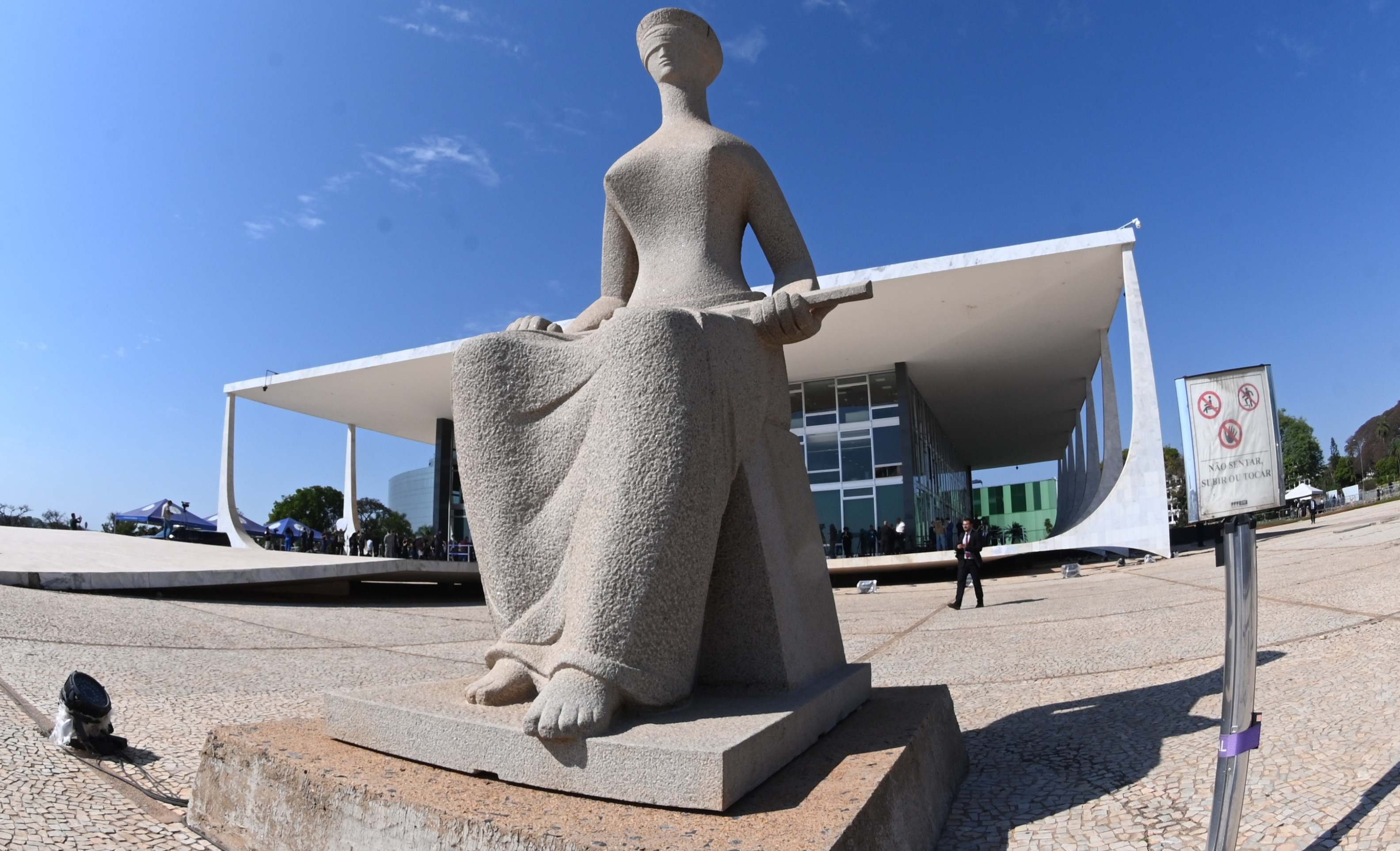 Tribunais regionais receberam informação sobre prorrogação às 17h49