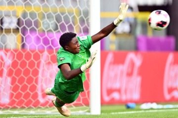 Goleira Thais Lima defende a primeira cobrança dos EUA nas oitavas de final da Copa do Mundo Sub-20 Feminina - (crédito: Mateusz Slodkowski - FIFA/FIFA via Getty Images) Goleira Thais Lima defende a primeira cobrança dos EUA nas oitavas de final da Copa do Mundo Sub-20 Feminina - (crédito: Mateusz Slodkowski - FIFA/FIFA via Getty Images)