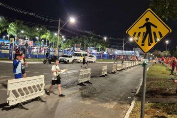 Intervenções no trânsito do centro de Ceilândia estão previstas para terminar às 23h - (crédito: Minervino Júnior/CB/D.A.Press) Intervenções no trânsito do centro de Ceilândia estão previstas para terminar às 23h - (crédito: Minervino Júnior/CB/D.A.Press)