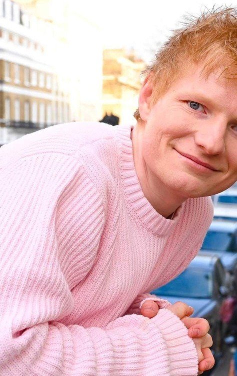 Ed Sheeran se apresentou com Macklemore no Festival de Música iHeartRadio de 2014 em Las Vegas, nos Estados Unidos - (crédito: Shaun Whitmore/BBC) Ed Sheeran se apresentou com Macklemore no Festival de Música iHeartRadio de 2014 em Las Vegas, nos Estados Unidos - (crédito: Shaun Whitmore/BBC)