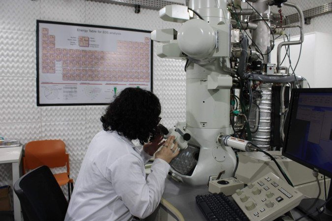 O curso dura três anos e a instituição garante acesso a moradia, alimentação, transporte, oferece notebook para uso acadêmico, aulas de inglês e apoio psicológico. Os estudantes selecionados poderão ter acesso aos laboratórios de ponta do CNPEM ainda na graduação. -  (crédito: Divulgação)