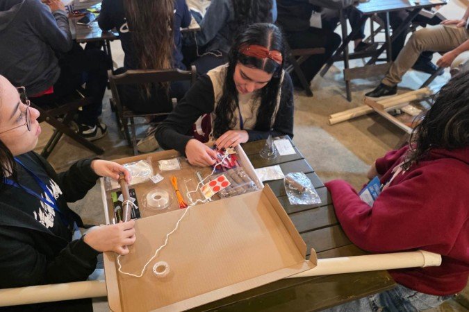 A equipe conquistou a vaga depois de alcançar 300 metros na etapa local da competição, realizada em maio, quando também recebeu a medalha de prata. -  (crédito: Divulgação)