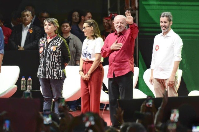 Presidente Lula discusa durante ato político e reforça estratégias da coligação para o Executivo e o Legislativo no DF - (crédito: Minervino Júnior/CB/DA.Press) Presidente Lula discusa durante ato político e reforça estratégias da coligação para o Executivo e o Legislativo no DF - (crédito: Minervino Júnior/CB/DA.Press)