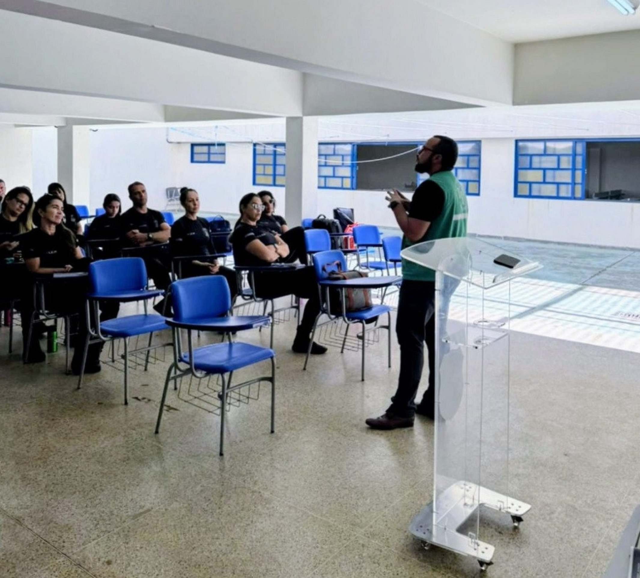 Policiais penais participam de capacitação sobre direitos LGBTQIAPN+