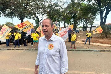 Ricardo Cappelli esteve em Planaltina na manhã desta quinta-feira (17) - (crédito: Mila Ferreira/CB/DA Press) Ricardo Cappelli esteve em Planaltina na manhã desta quinta-feira (17) - (crédito: Mila Ferreira/CB/DA Press)