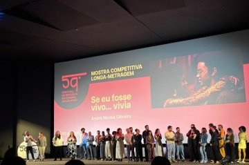 Equipe de 'Se eu fosse vivo… vivia' celebrou a estreia nacional do filme no Festival de Brasília - (crédito: Isabela Berrogain/CB/D.A Press) Equipe de 'Se eu fosse vivo… vivia' celebrou a estreia nacional do filme no Festival de Brasília - (crédito: Isabela Berrogain/CB/D.A Press)