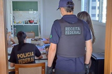 PF e a Receita Federal cumpriram 9 mandados de prisão preventiva e 25 mandados de busca e apreensão nos estados do Pará e São Paulo, na operação desta quinta-feira (17). - (crédito: Divulgação/Receita Federal) PF e a Receita Federal cumpriram 9 mandados de prisão preventiva e 25 mandados de busca e apreensão nos estados do Pará e São Paulo, na operação desta quinta-feira (17). - (crédito: Divulgação/Receita Federal)