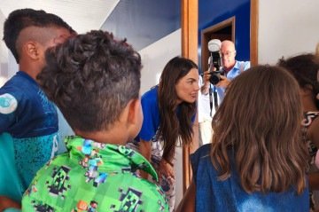 Paula conversou com crian&ccedil;as de creche em Santa Luzia e detalhou a&ccedil;&otilde;es para a regi&atilde;o -  (crédito: Luiz Fellipe Alves/CB/DA Press)