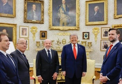 Vieira, Lula, Trump e o vice J.D. Vance no Salão Oval da Casa Branca. Propostas queriam atrelar Brasil aos EUA -  (crédito: Ricardo Stuckert/PR) -Vieira, Lula, Trump e o vice J.D. Vance no Salão Oval da Casa Branca. Propostas queriam atrelar Brasil aos EUA -  (crédito: Ricardo Stuckert/PR)