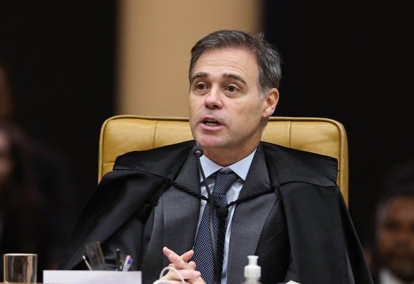 Decisão de Mendonça pela rejeição foi tomada no fim desta quinta-feira (17/9) -  (crédito:  Alejandro Zambrana/STF)
