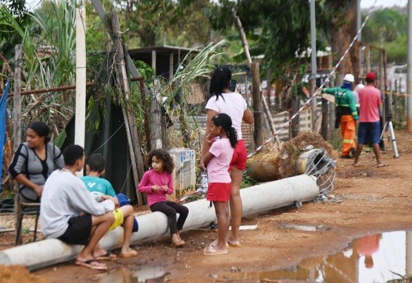 Famílias ficaram desabrigadas após forte tempestade -  (crédito:  Ed Alves/CB/D.A Press)