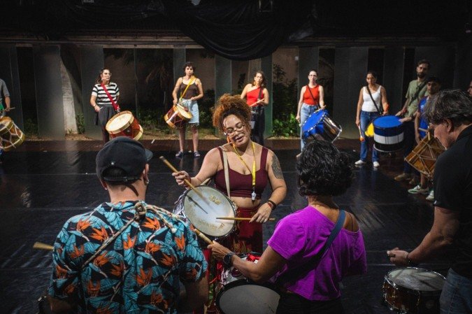Oficina de Maracatu com Lyris Catharina - (crédito: Bella Montiel) Oficina de Maracatu com Lyris Catharina - (crédito: Bella Montiel)