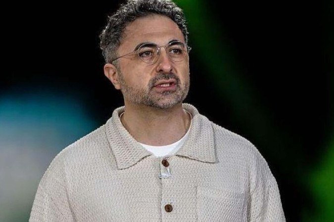 O alerta de chefe da Microsoft sobre a IA: 'Tratar a IA como humana é um erro' - (crédito: BBC Geral) O alerta de chefe da Microsoft sobre a IA: 'Tratar a IA como humana é um erro' - (crédito: BBC Geral)