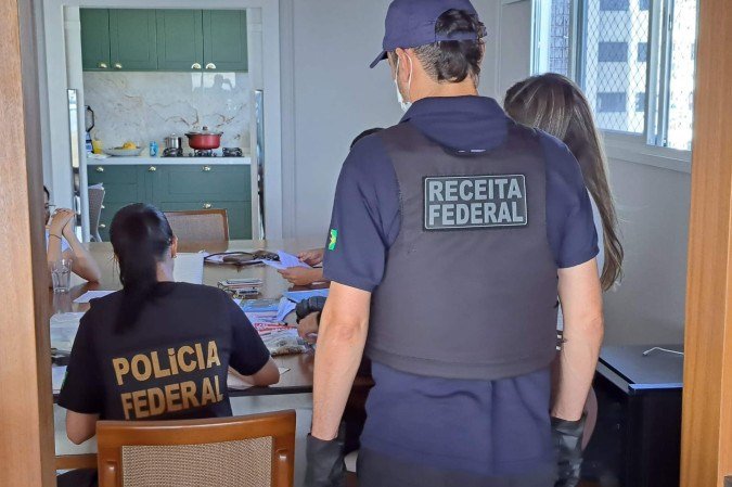 PF e a Receita Federal cumpriram 9 mandados de prisão preventiva e 25 mandados de busca e apreensão nos estados do Pará e São Paulo, na operação desta quinta-feira (17). - (crédito: Divulgação/Receita Federal) PF e a Receita Federal cumpriram 9 mandados de prisão preventiva e 25 mandados de busca e apreensão nos estados do Pará e São Paulo, na operação desta quinta-feira (17). - (crédito: Divulgação/Receita Federal)